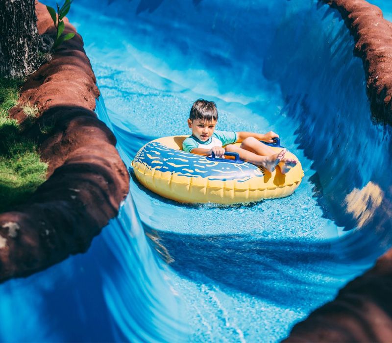 Áreas Infantis e Brinquedos Lúdicos