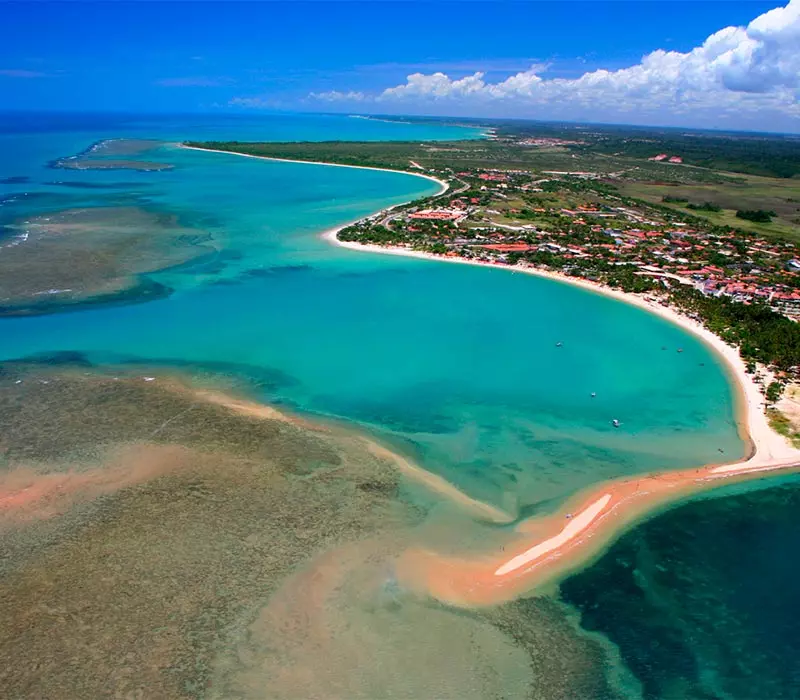 Nauticomar Resort All Inclusive & Beach Club fica em Porto Seguro